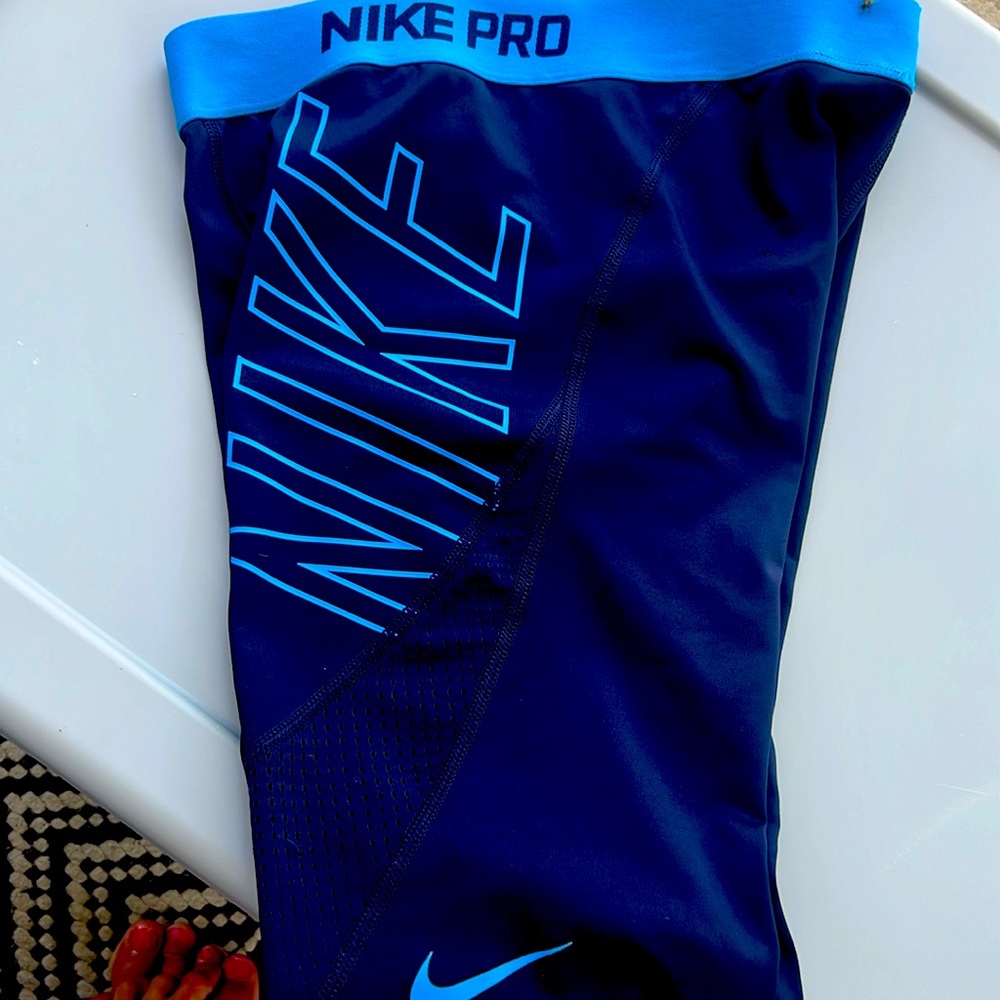 Nike Pro
